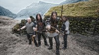 Rīgā koncertēs vikingmetālisti Tyr