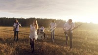 Jaunā grupa Leenlake izdod debijas EP un videoklipu